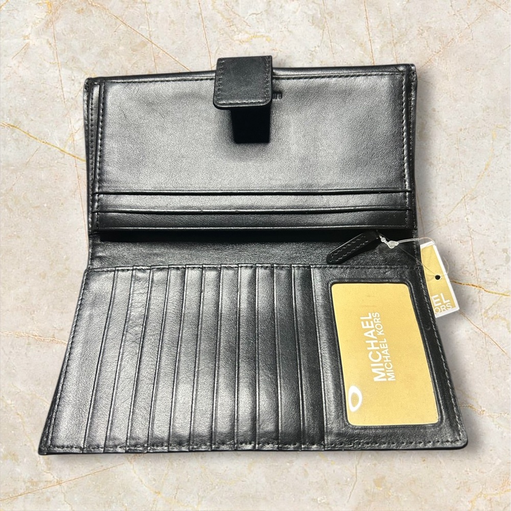 Authentic Michael Kors Wallet/Billfold - Picture 4 of 5
